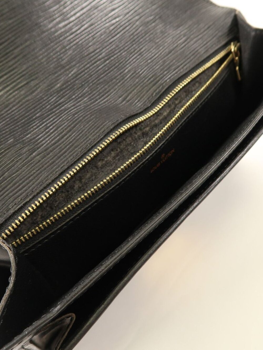 Louis Vuitton Epi Pochette Sellier Dragonne Clutch - Picture 8 of 8